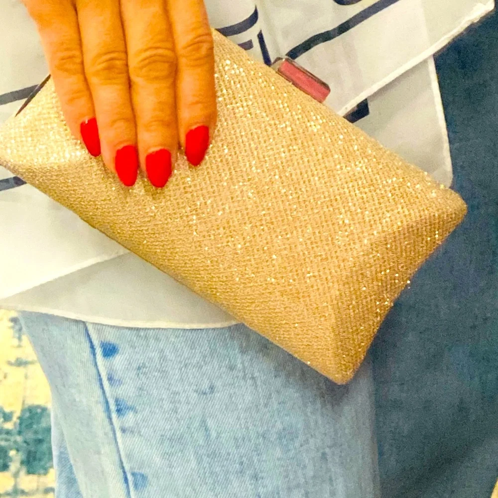 Woman clutch - Picture 3 of 3